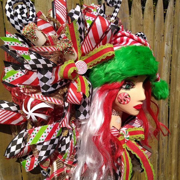 Peppermint Mannequin Head Wreath,Elf Wreath,Christmas Wreath,Santa Diva,Winter - Picture 8 of 11